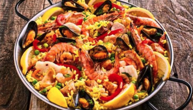 remorque commerçant sur les marchés paëlla, couscous, traiteur.