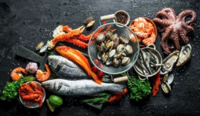 remorque de marché poissonnerie crustacés coquillages