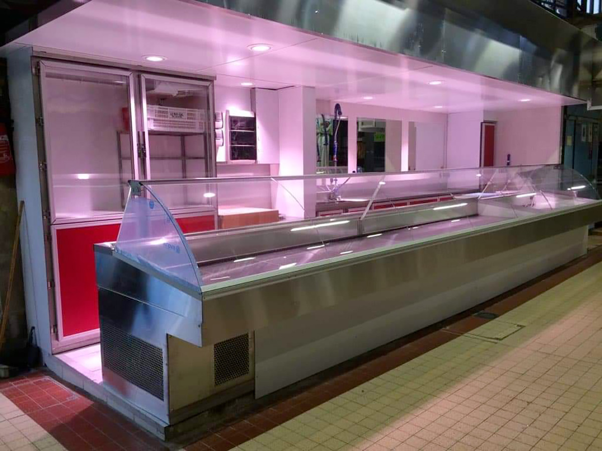 17-meuble-vitrine-magasin